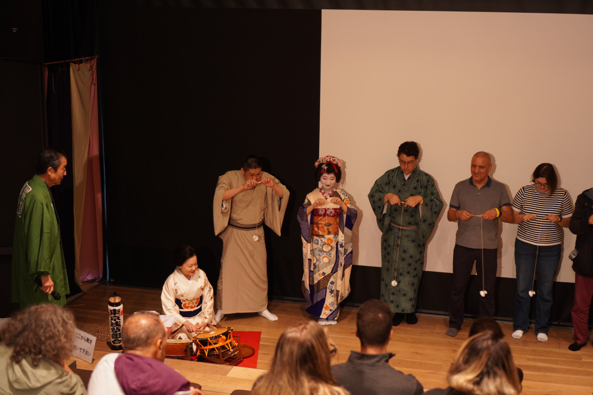 【浅草芸者のお座敷おどり】でお座敷遊びデビューはいかが？